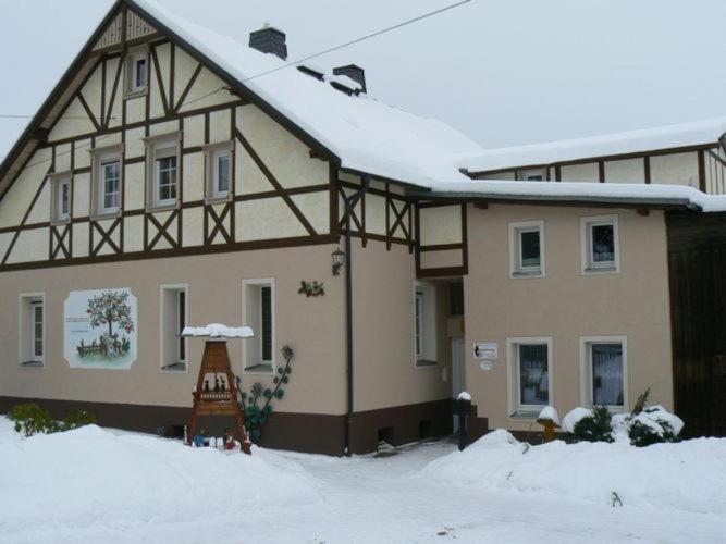 Ferienwohnung Ripa Erzgebirge In Schwarzenberg Schwarzenberg  Exterior foto